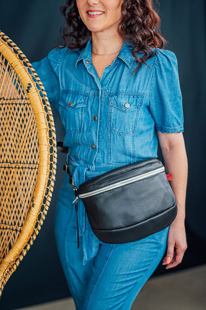 Sac fanny pack transformable. Se porte à la taille ou en bandoulière. Fait localement au Québec