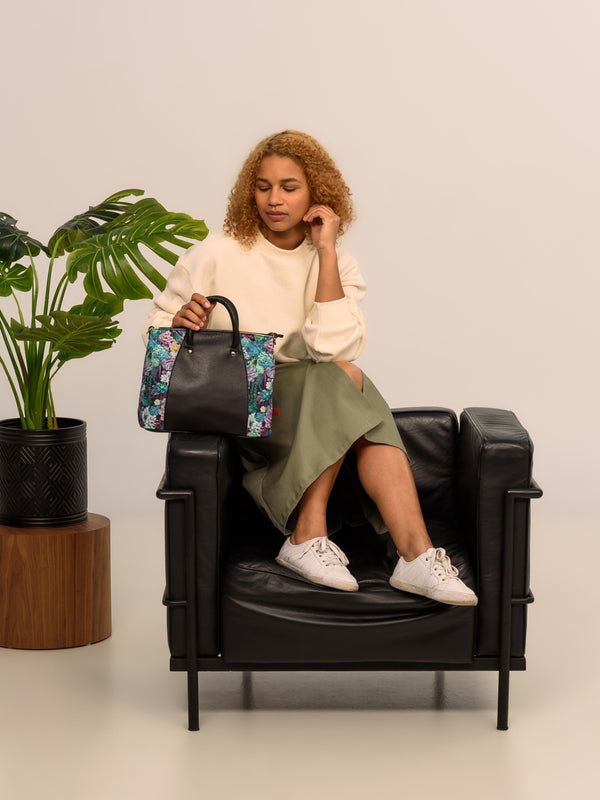 Sac à main en cuir noir et textile succulentes violettes fait à Montréal