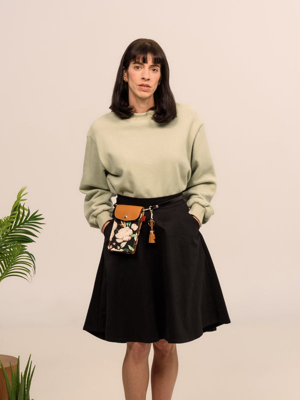 micro sac tan en cuir et tissu imprimé pivoines à la taille fait à la main