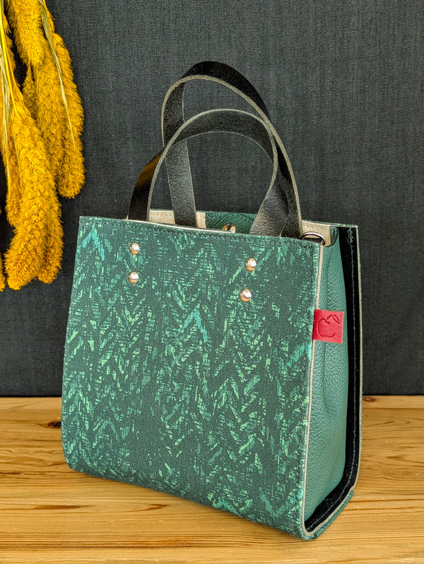 petit sac à main à bandoulière vert fait à la main slow fashion fait au Québec