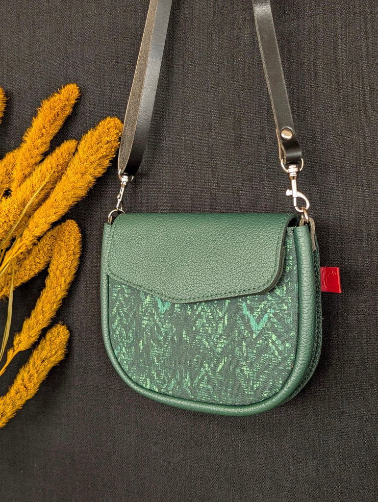 petit sac de taille vert fait au Québec