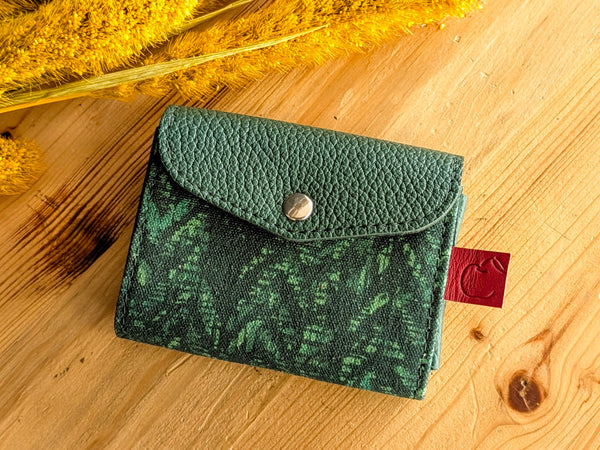 petit porte-cartes compact en cuir fait à la main à Montréal